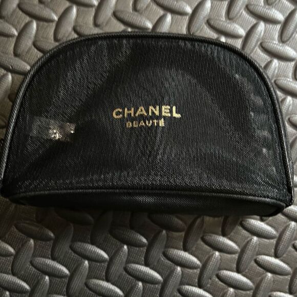 Chanel Beauty Women's Zip Around Crescent Cosmetic Bag Black Mesh Travel Pouch - Picture 1 of 9